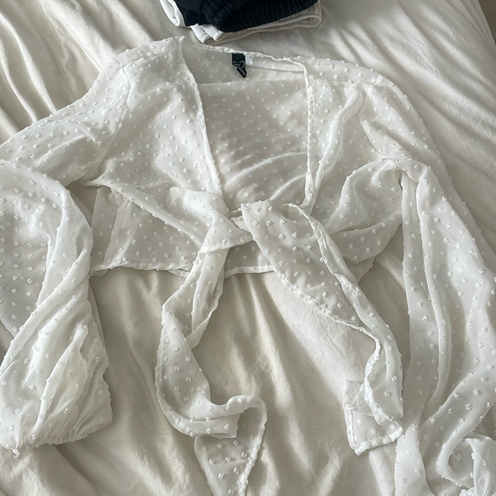 Windsor White Front Tie Top